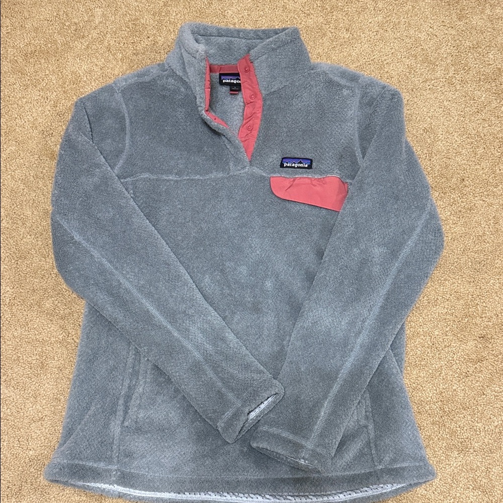 Patagonia Women's Gray and Pink Cowl Sweater